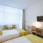 Behounek 3*