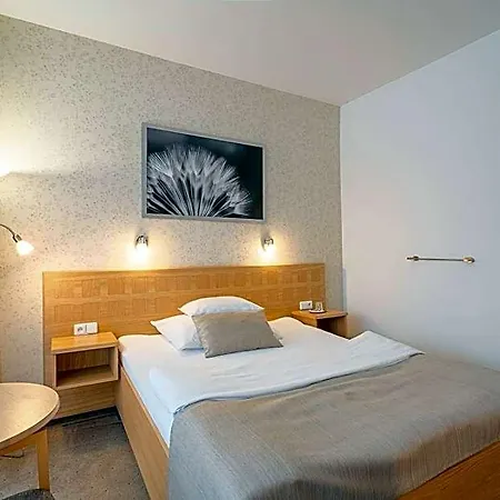 Hotel Behounek 3*